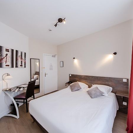 Logis Hotel - Le Petit Bellon Senlis  Exteriér fotografie
