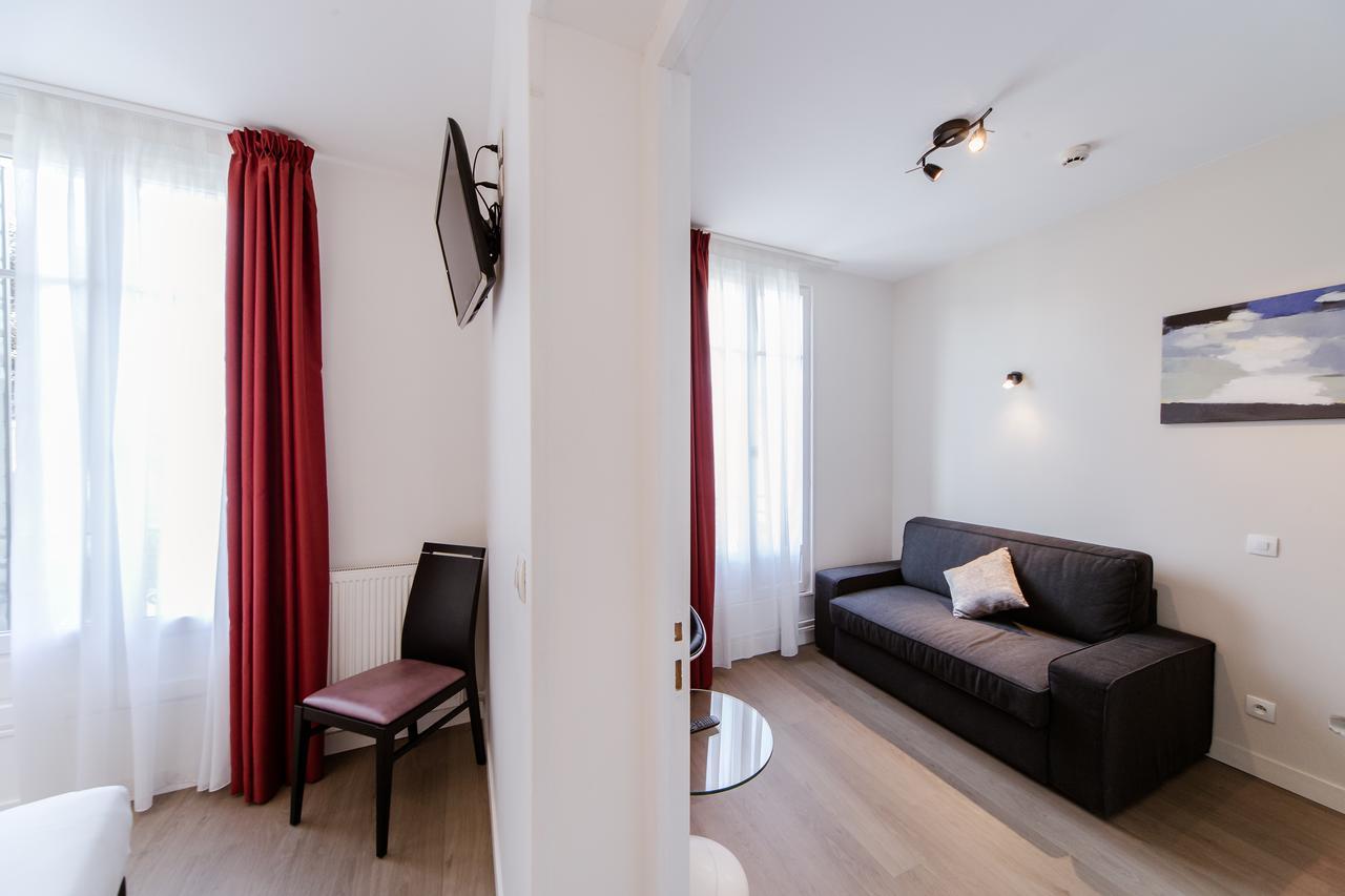 Logis Hotel - Le Petit Bellon Senlis  Exteriér fotografie