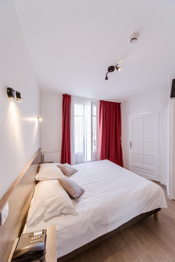 Logis Hotel - Le Petit Bellon Senlis  Exteriér fotografie